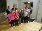F-juniorit taustajoukkoineen